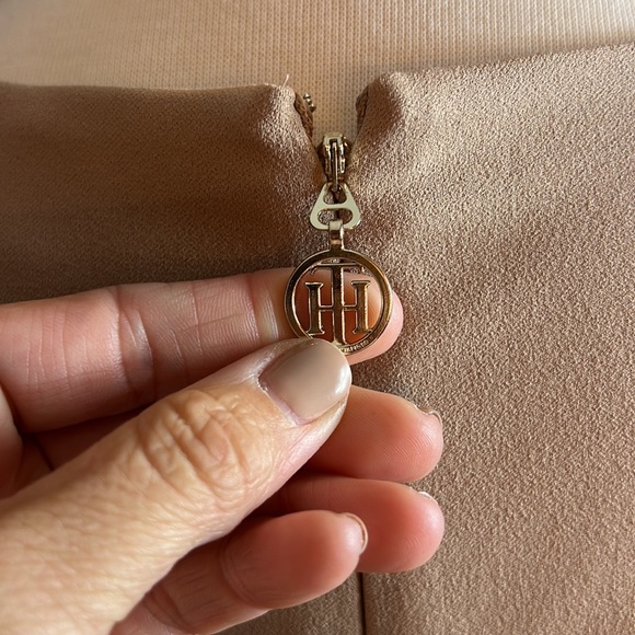 NWT - Tommy Hilfiger -Colorblock Sleeveless Scuba Crepe Minidress, Size 18 - Picture 5 of 10